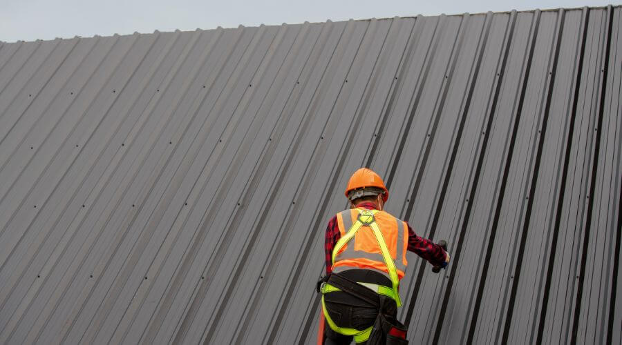 Professional metal roof installation services in Oak Creek, WI